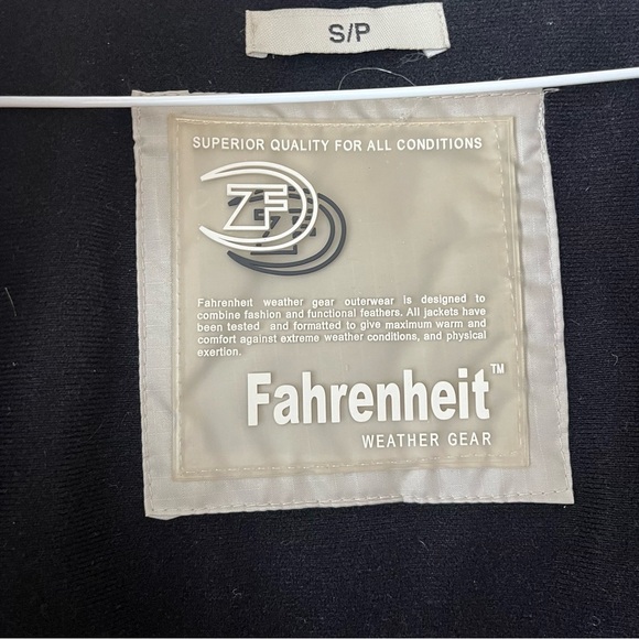 Fahrenheit winter puffer vest neutral beige with pockets - Picture 5 of 10